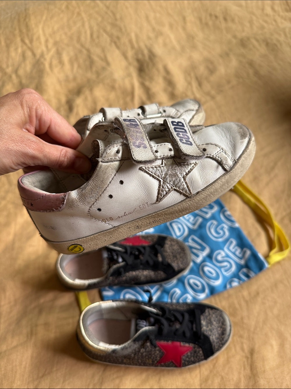 2 pairs of Little Girl GOLDEN GOOSE sneakers Sz 27 & 28 ⭐️⭐️⭐️